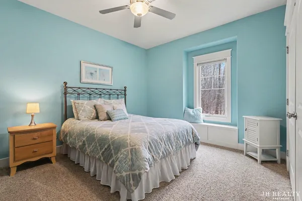 $949,000 | 2627 Oak Highland Court, Lowell, MI 49331