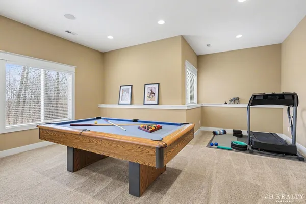 $949,000 | 2627 Oak Highland Court, Lowell, MI 49331