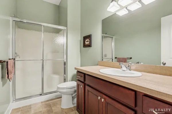 $949,000 | 2627 Oak Highland Court, Lowell, MI 49331