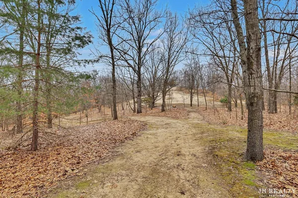 $949,000 | 2627 Oak Highland Court, Lowell, MI 49331