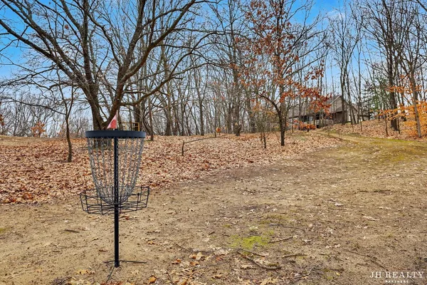 $949,000 | 2627 Oak Highland Court, Lowell, MI 49331