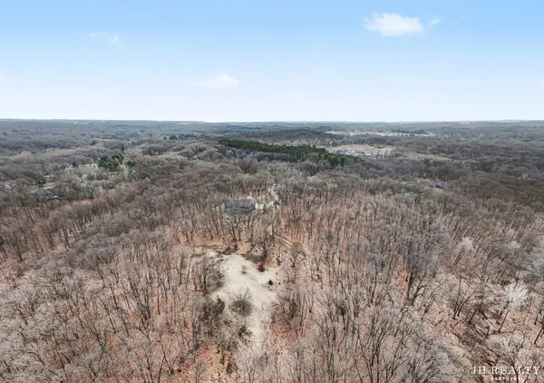 $949,000 | 2627 Oak Highland Court, Lowell, MI 49331