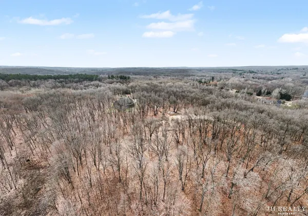 $949,000 | 2627 Oak Highland Court, Lowell, MI 49331