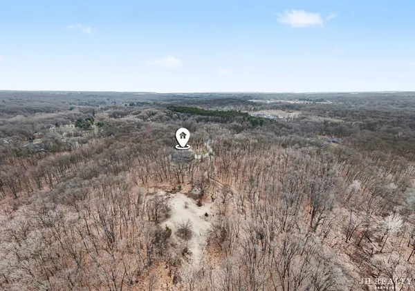 $949,000 | 2627 Oak Highland Court, Lowell, MI 49331