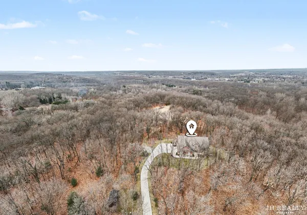 $949,000 | 2627 Oak Highland Court, Lowell, MI 49331