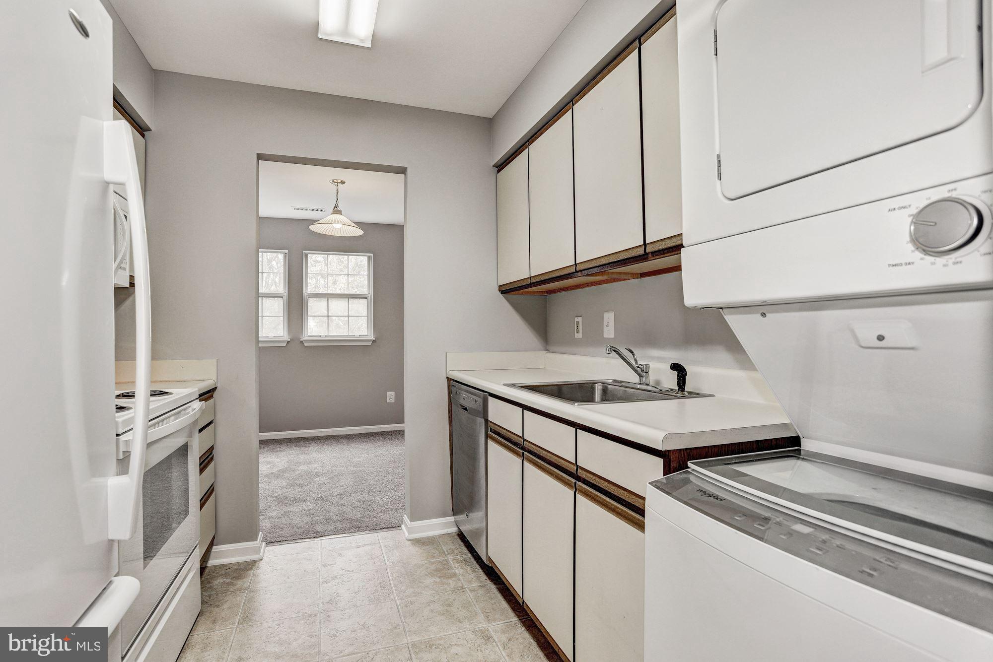 8589 Falls Run Road, Unit F Ellicott City, MD 21043 - Photo 7 of 25 Kitchen