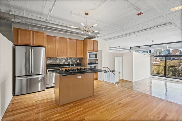 $450,000 | 1530 South State Street, Unit 706, Chicago, IL 60605
