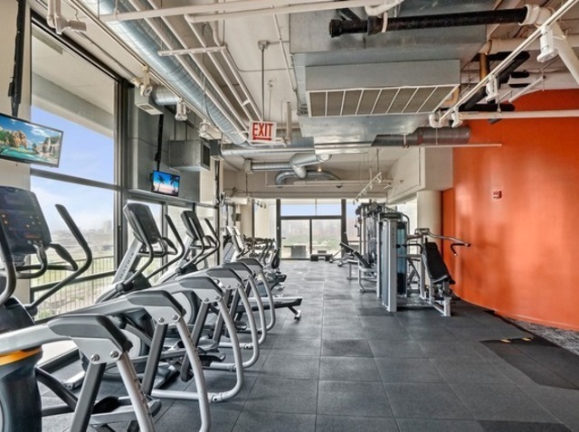 1530 South State Street, Unit 706 Chicago, IL 60605 - Photo 23 of 24 a view of a room with gym equipment