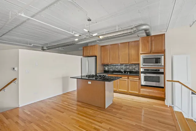 $450,000 | 1530 South State Street, Unit 706, Chicago, IL 60605