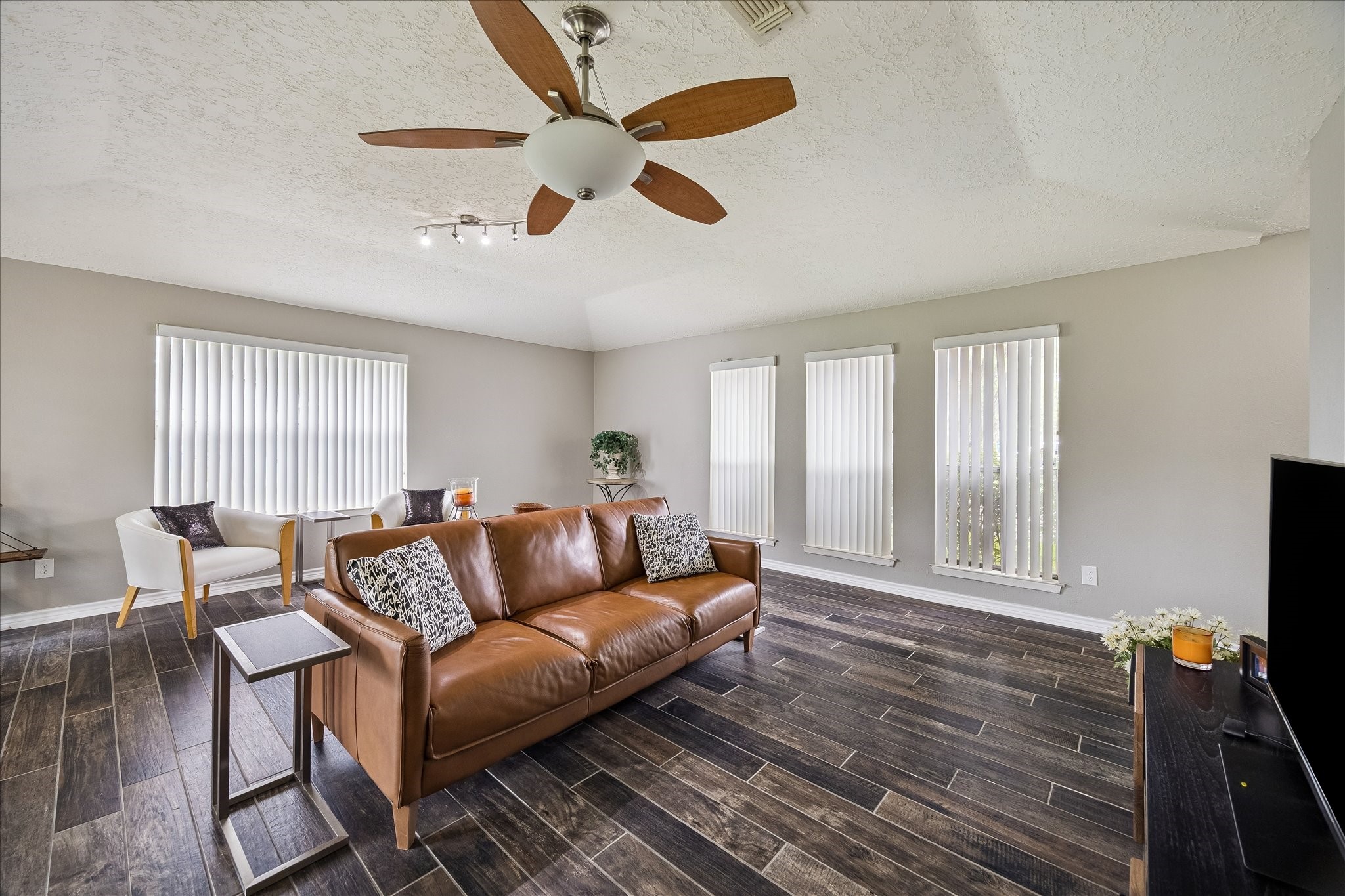 4807 Roserock Lane Spring, TX 77388 - Photo 4 of 16