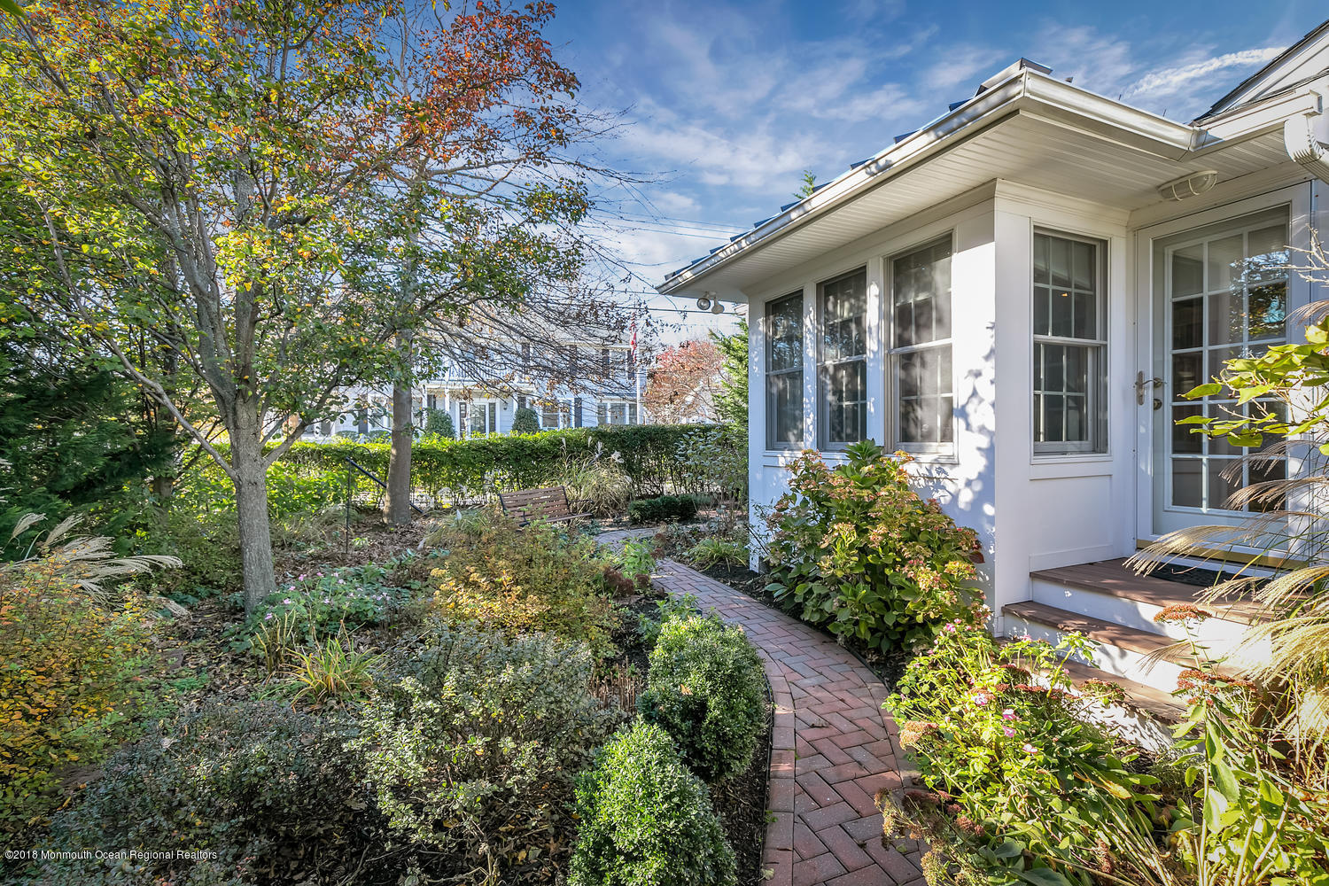 10 Packer Avenue Rumson, NJ 07760 - Photo 25 of 47 Master bedroom garden