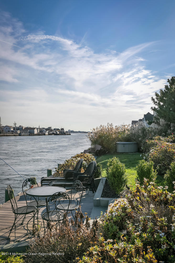 10 Packer Avenue Rumson, NJ 07760 - Photo 43 of 47 Tiered decking