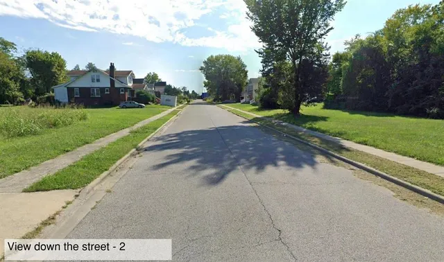 $6,000 | 682 North 33rd Street, East St. Louis, IL 62205