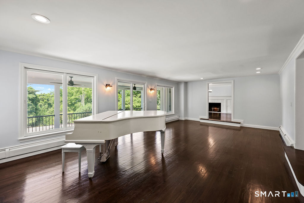 187 Talcott Notch Road Farmington, CT 06032 - Photo 4 of 40