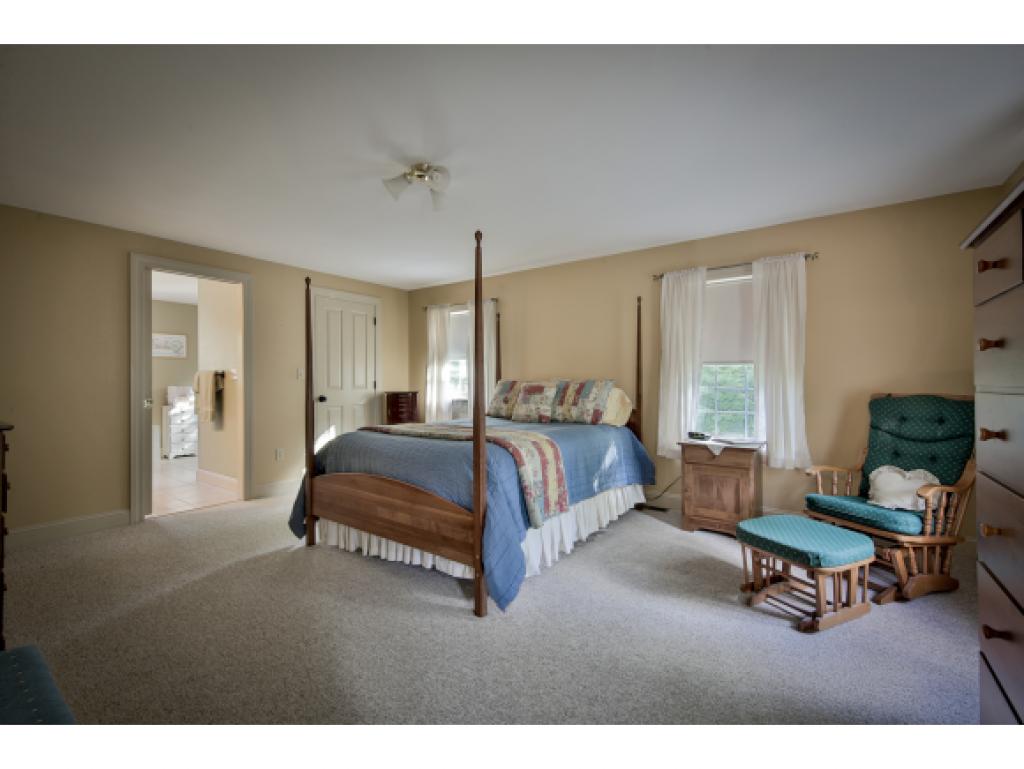 63 Carriage Road New Boston, NH 03070 - Photo 19 of 26