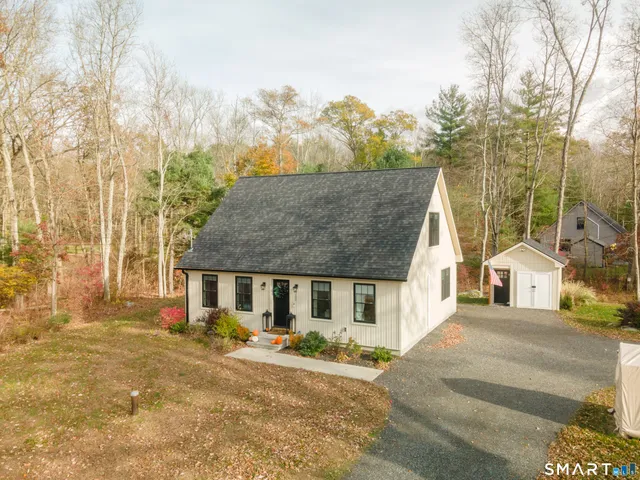 $450,000 | 100 Squaw Rock Road, Plainfield, CT 06354