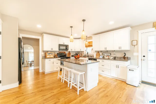 $450,000 | 100 Squaw Rock Road, Plainfield, CT 06354