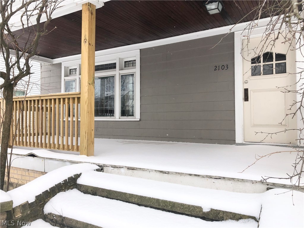 2103 Hampstead Road Cleveland Heights, OH 44118 - Photo 3 of 28