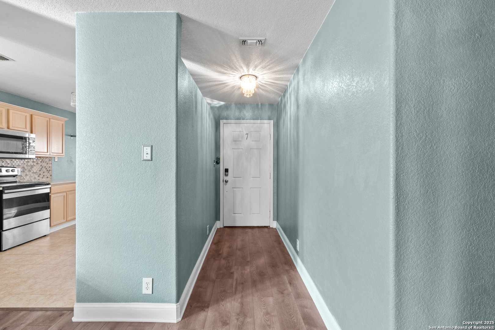 4108 Whisper Point Schertz, TX 78108 - Photo 2 of 17