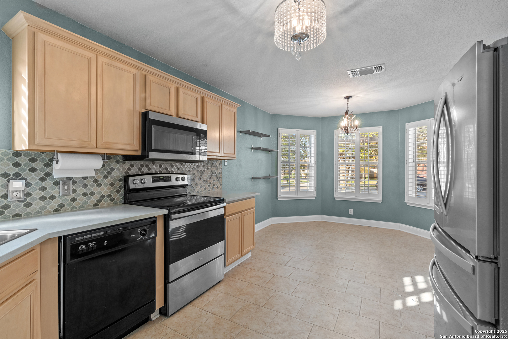 4108 Whisper Point Schertz, TX 78108 - Photo 3 of 17