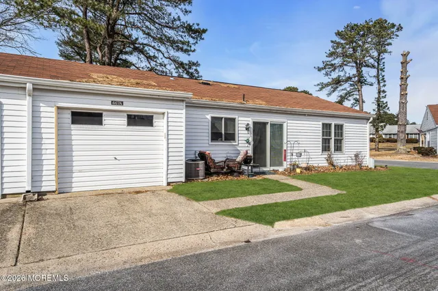 $259,900 | 467 A Chelsea Court, Manchester Township, NJ 08759