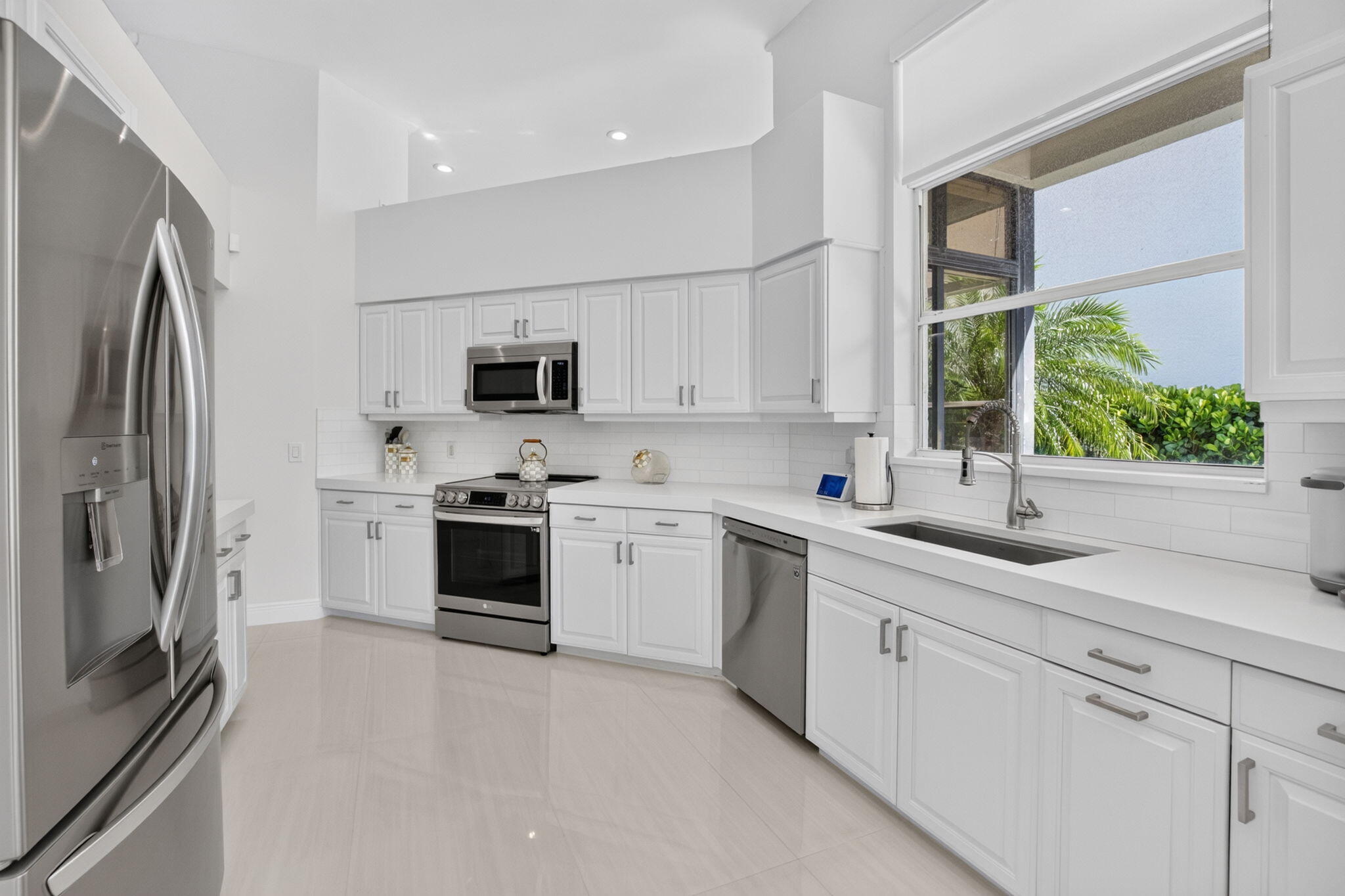 6356 Northwest 25th Way Boca Raton, FL 33496 - Photo 22 of 61 22-web-or-mls-DSC_2276
