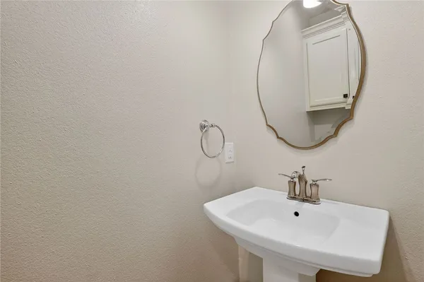 $3,300 | 15628 Shady Brook Lane, College Station, TX 77845