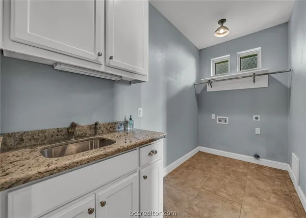 $3,300 | 15628 Shady Brook Lane, College Station, TX 77845