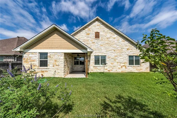 $3,300 | 15628 Shady Brook Lane, College Station, TX 77845