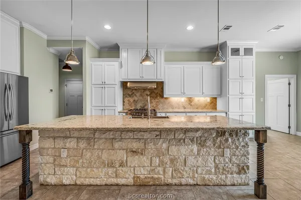 $3,300 | 15628 Shady Brook Lane, College Station, TX 77845