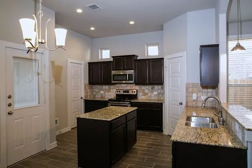 $1,695 | 121 Calm Water Loop, Bastrop, TX 78602