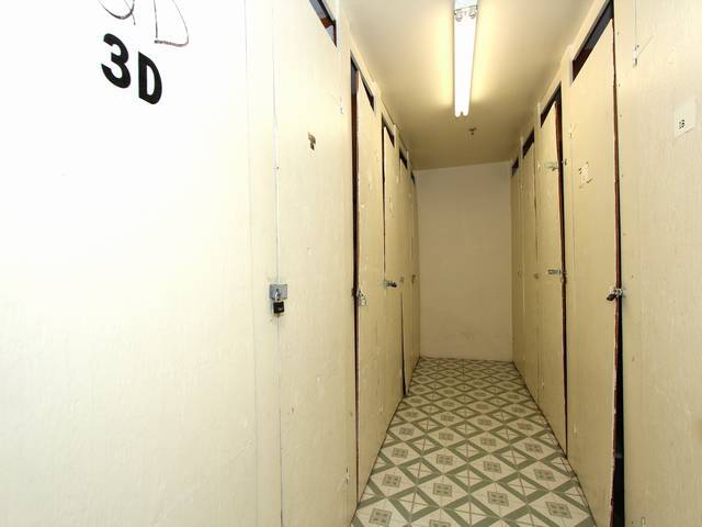 4839 West Engle Road, Unit 2D Alsip, IL 60803 - Photo 12 of 16 a bathroom with a shower