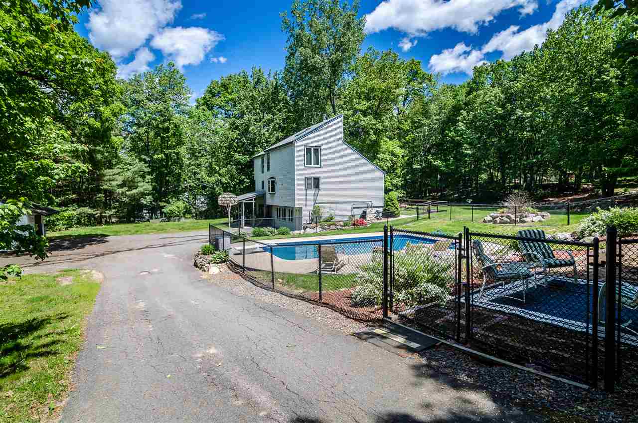 8 Shamrock Road Windham, NH 03087 - Photo 31 of 34