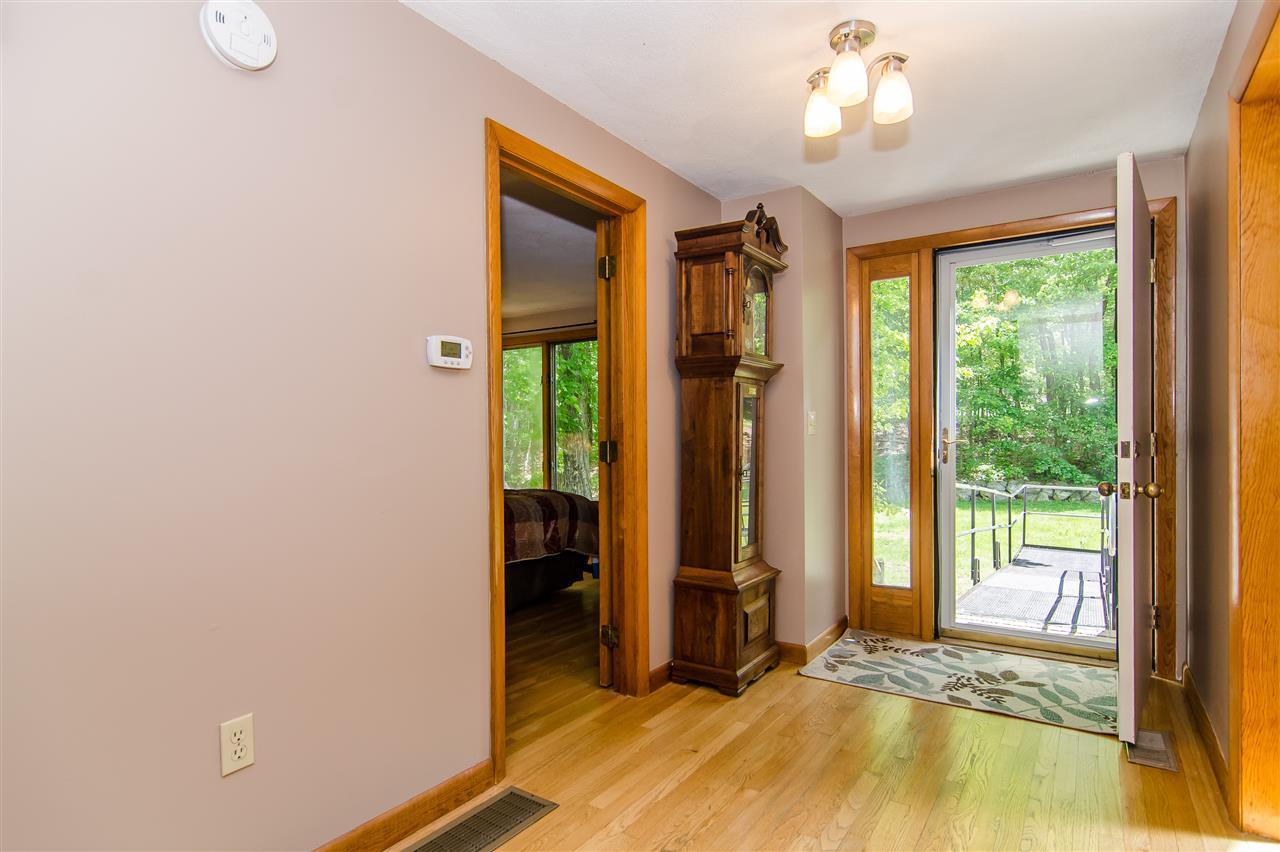 8 Shamrock Road Windham, NH 03087 - Photo 6 of 34