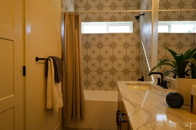 $794,900 | 1038 East Fleetwood Court, Boise, ID 83706