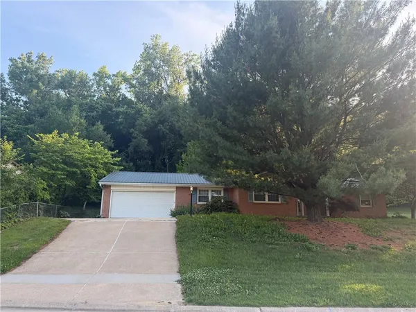 $269,900 | 3104 Hampton Road, St. Joseph, MO 64505