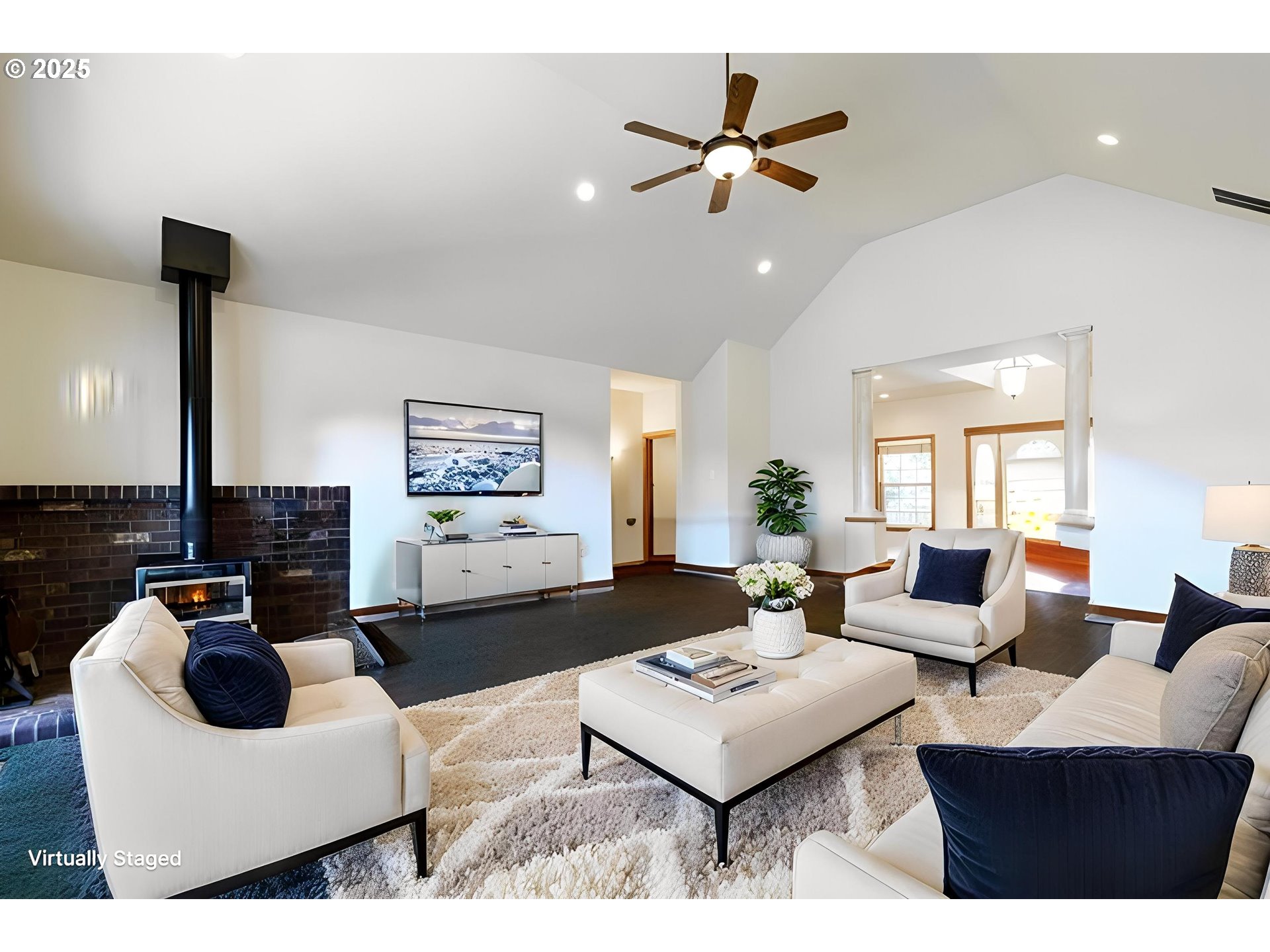 10202 South New Era Road Canby, OR 97013 - Photo 14 of 48 a living room with furniture and a table