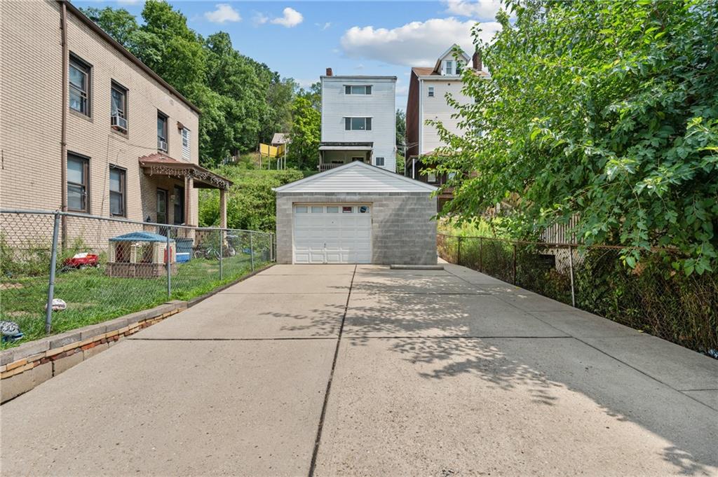 209 Evergreen Road Pittsburgh, PA 15209 - Photo 2 of 23 Gallery Image 2