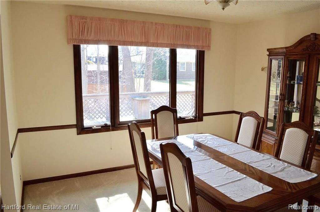30098 Richmond Road Farmington Hills, MI 48334 - Photo 15 of 61