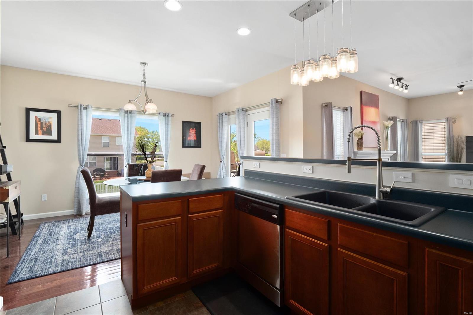 402 Spring Trace O'Fallon, MO 63368 - Photo 7 of 21 Gallery Image 7