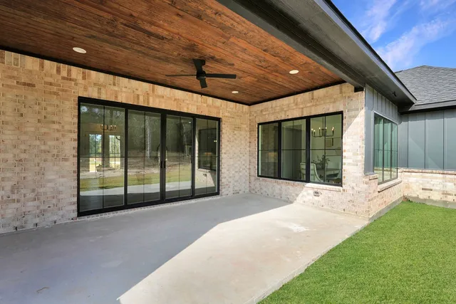 $635,000 | 15045 Tybee Lane, Conroe, TX 77306