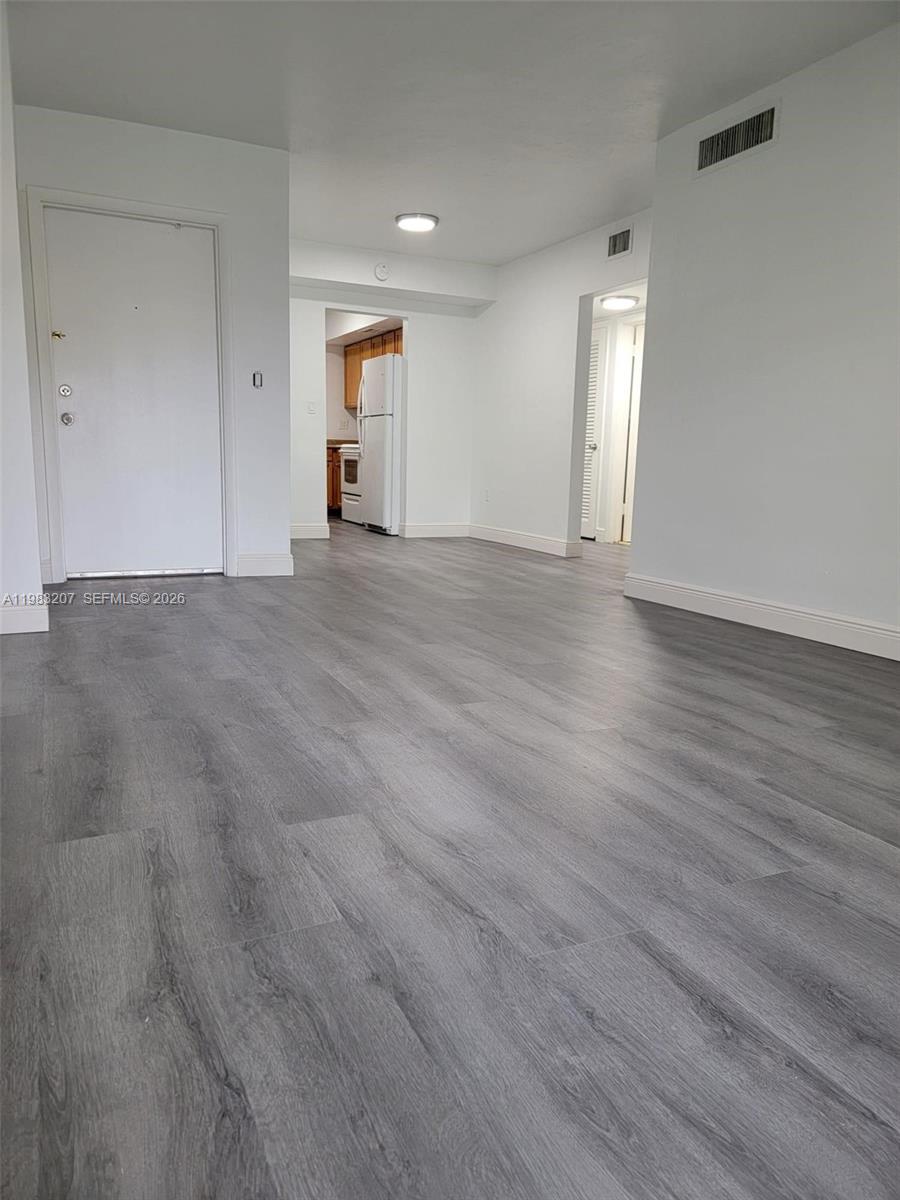 7610 Southwest 82nd Street, Unit J207 Miami, FL 33143 - Photo 3 of 13