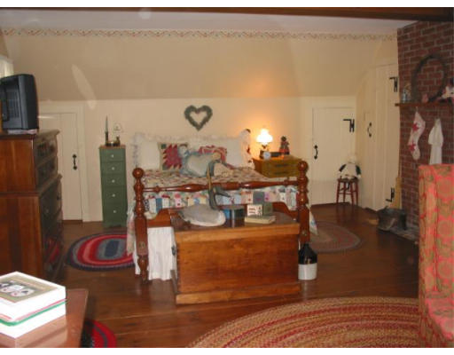 42 Prospect Road Mattapoisett, MA 02739 - Photo 7 of 8 Gallery Image 7