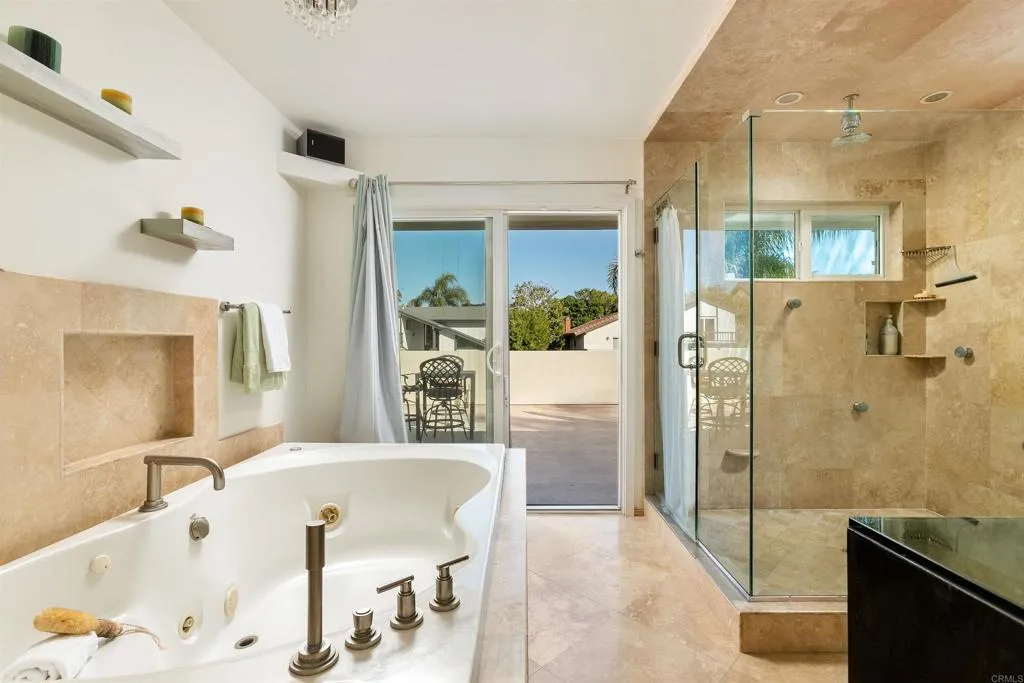 2252 Soledad Rancho Road San Diego, CA 92109 - Photo 17 of 39 Gallery Image 17