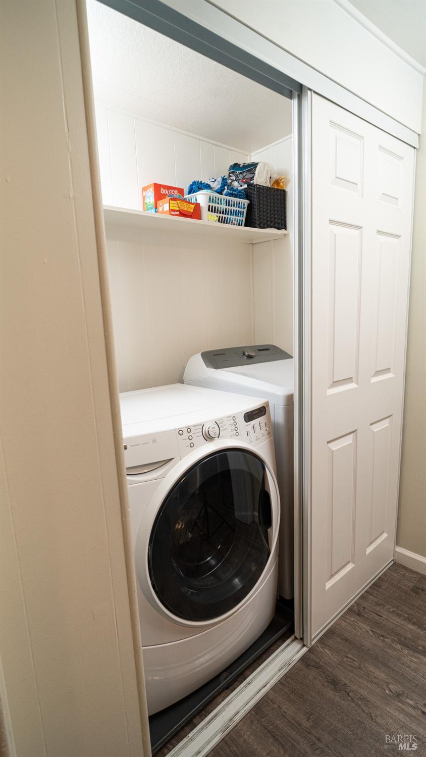 401 Frisbie Avenue Santa Rosa, CA 95407 - Photo 16 of 50 a utility room with dryer and washer