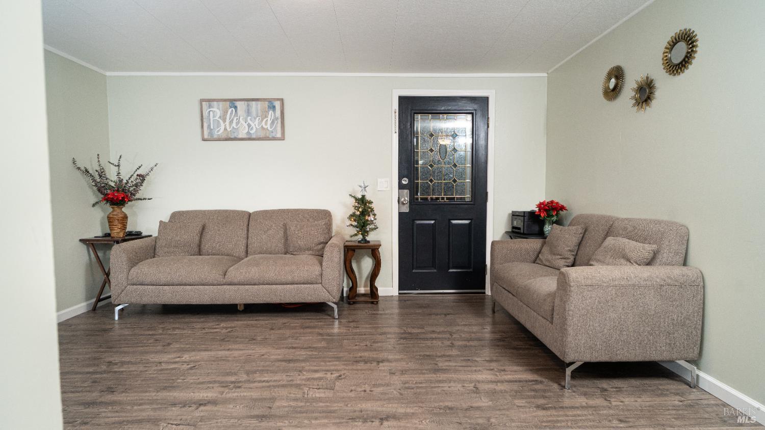 401 Frisbie Avenue Santa Rosa, CA 95407 - Photo 18 of 50 a living room with furniture and a couch