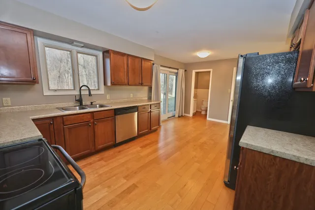 $329,900 | 28902 Yaw Street, Dowagiac, MI 49047