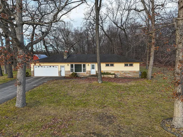 $329,900 | 28902 Yaw Street, Dowagiac, MI 49047