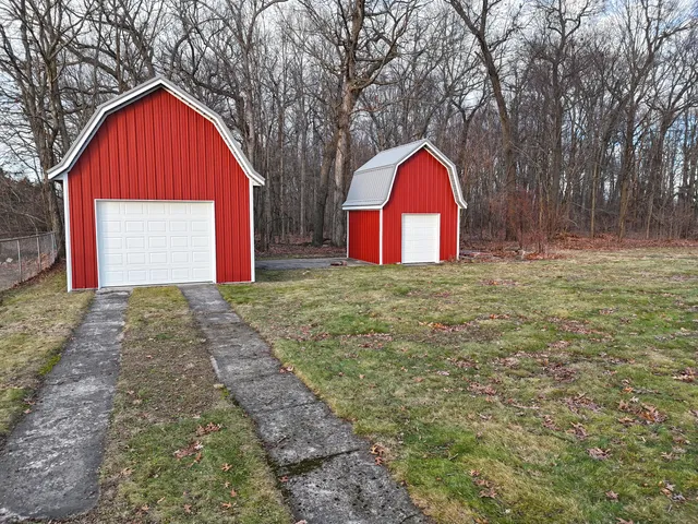 $329,900 | 28902 Yaw Street, Dowagiac, MI 49047