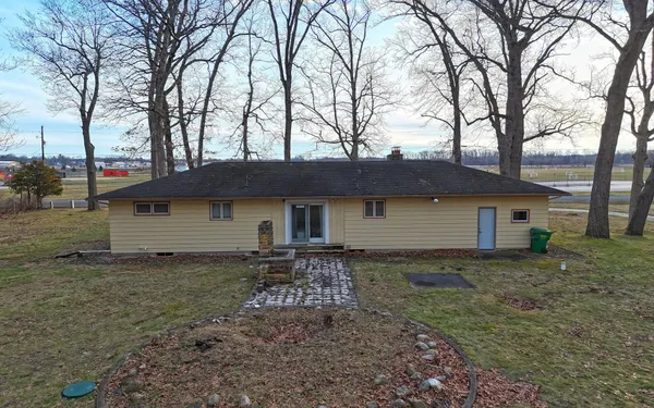 $319,900 | 28902 Yaw Street, Dowagiac, MI 49047